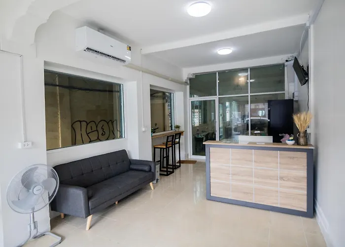 Hotel Cozy @khaosan Road 2*